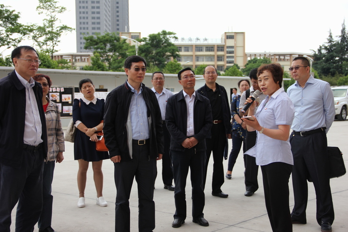 全国人大常委会预算工委调研组到学校调研