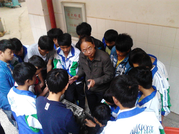 督导室和各教学部门加大对实习实训课的开展及督导力度