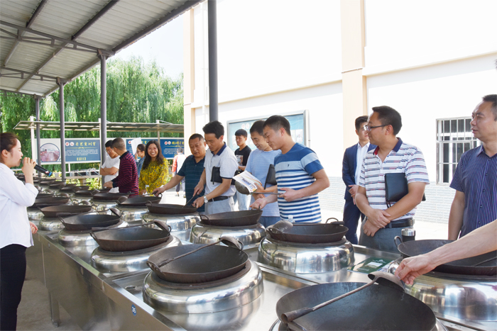 大关县教育体育局一行到我校考察交流