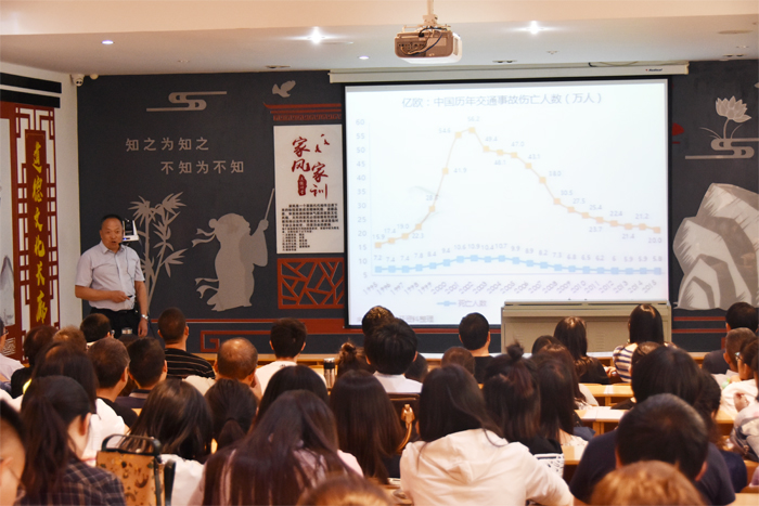 学校开展2019年首场公开课教研活动