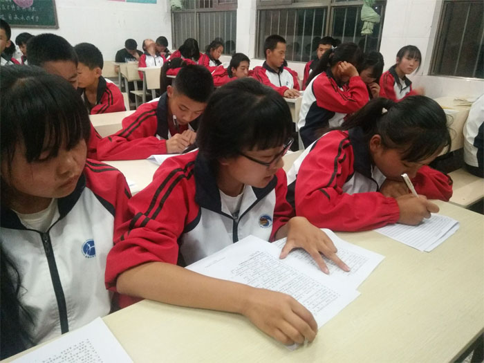 我校开展创建曲靖市&ldquo;八优学校&rdquo;学生问卷调查工作