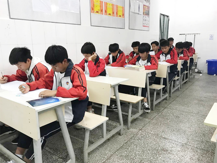 学校开展2019年春季学期教育教学督教问卷调查