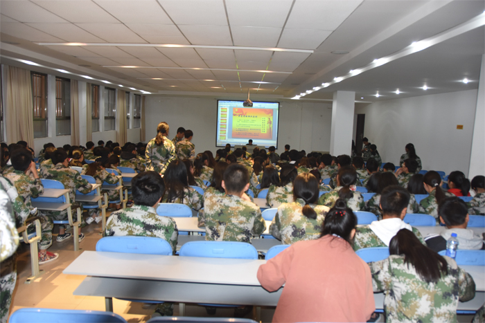 学校基层团校开展新团员团课培训