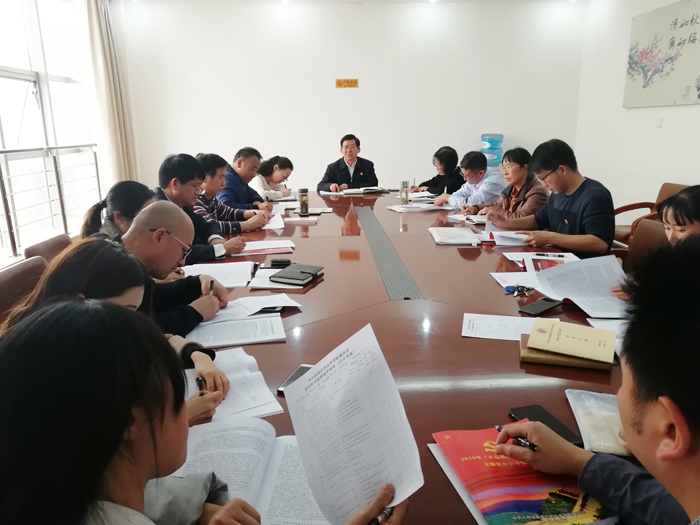 学校党委书记夏朝国以《大力弘扬改革开放精神，推进学校综合改革深入发展》为题讲党课