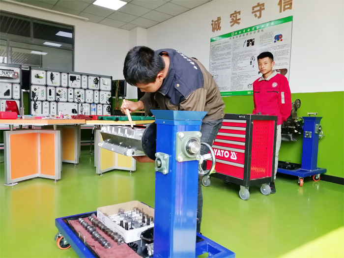 苦练技能  全力以赴&mdash;&mdash;学校积极备战2019年云南省中职学校技能大赛