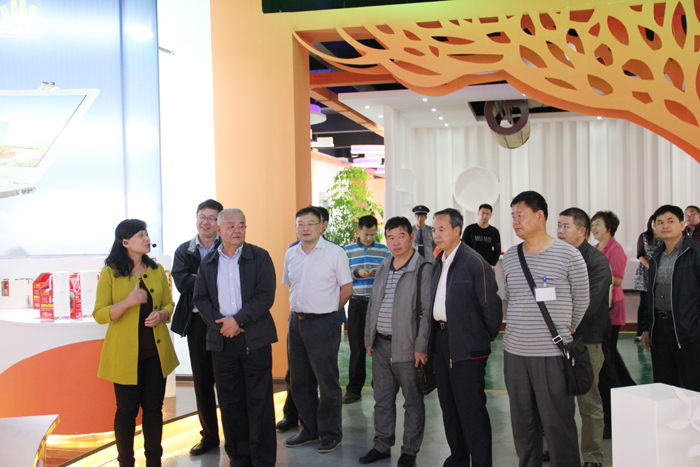 海南省政协赴曲靖考察职业教育座谈会在我校召开