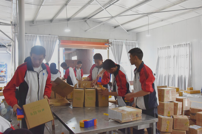 在锻炼中成长&mdash;&mdash;争当勤工俭学&ldquo;小能手&rdquo;