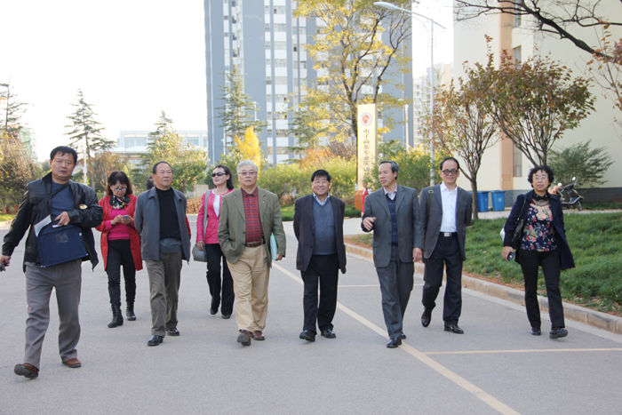 省关工委领导到校指导工作