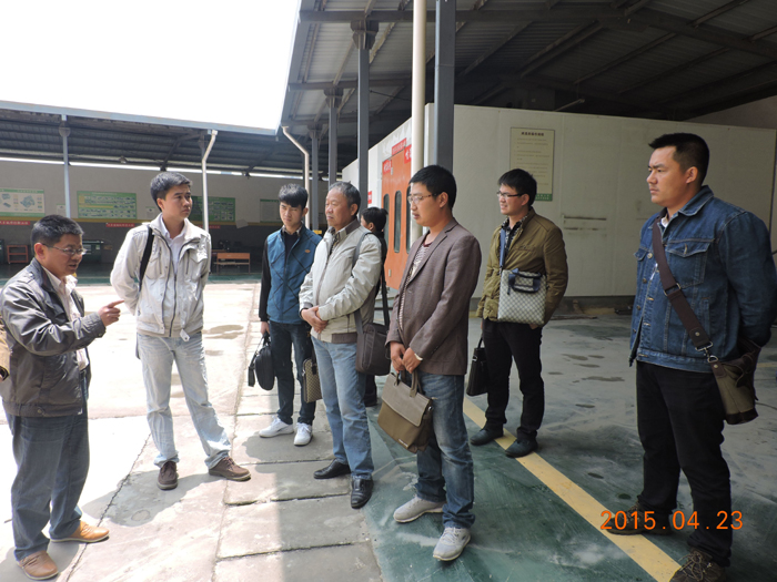 昆明市教育研究院职教交流团到我校考察汽车专业建设