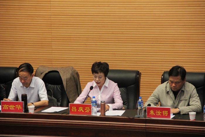 以校企合作为主线推进示范校建设