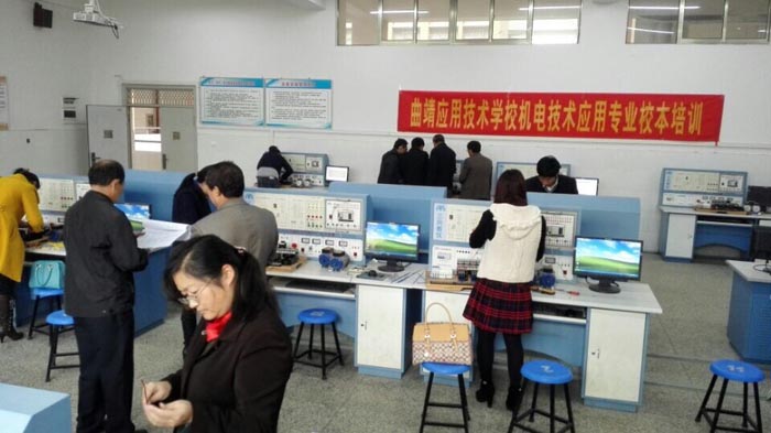 电气教研室进行校本培训