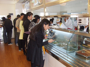 餐饮专业模拟餐厅改建完成并投入运行