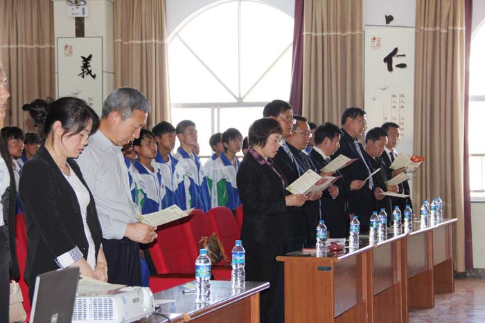 学校在市文化馆举办道德讲堂专场