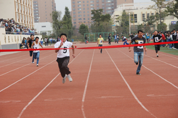 我校第二十八届冬运会胜利闭幕
