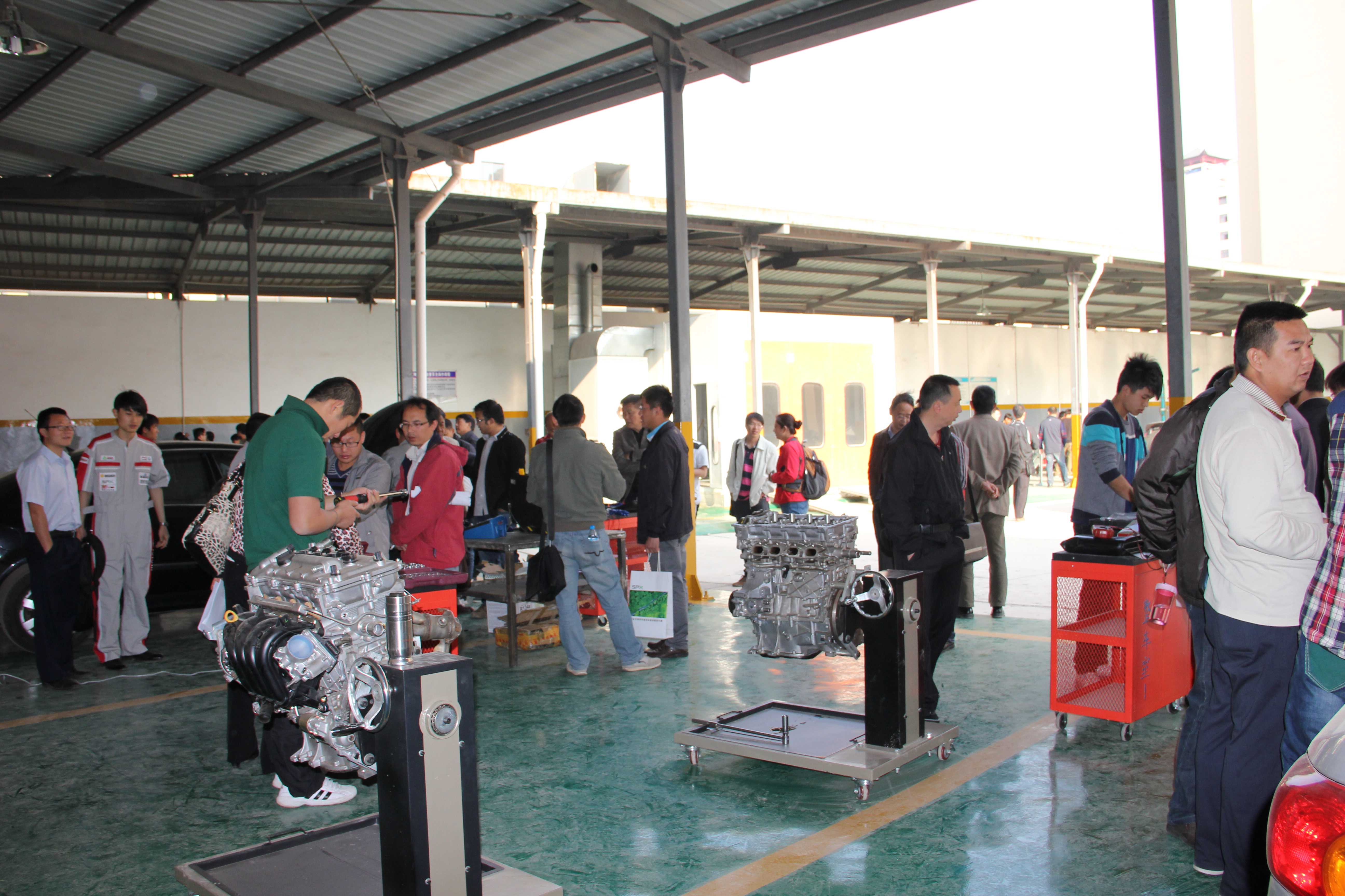 学校举行云南省&ldquo;松骋杯&rdquo;汽车维修技能大赛赛前培训