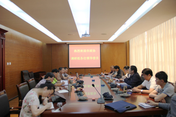 市政协调研组到我校座谈调研