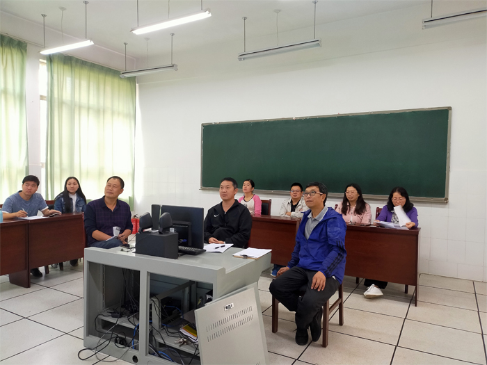 学校开展教育教学联合检查工作