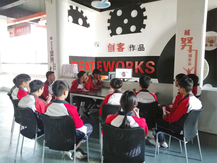 学校以创新中国为主题开展&ldquo;遇见&bull;创业&rdquo;社团活动