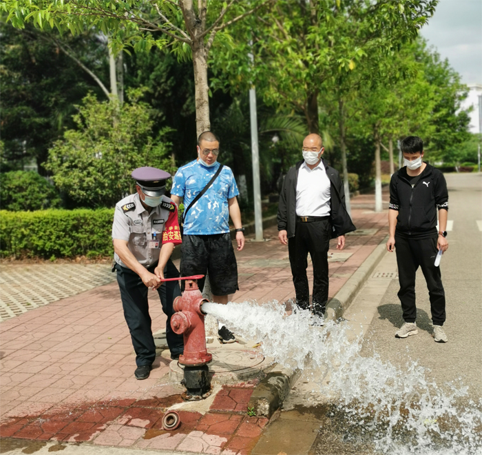 学校开展开学前消防安全大检查工作