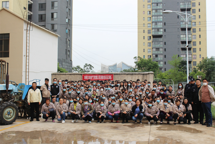 学校联合校企合作单位开展消防安全培训及演练活动