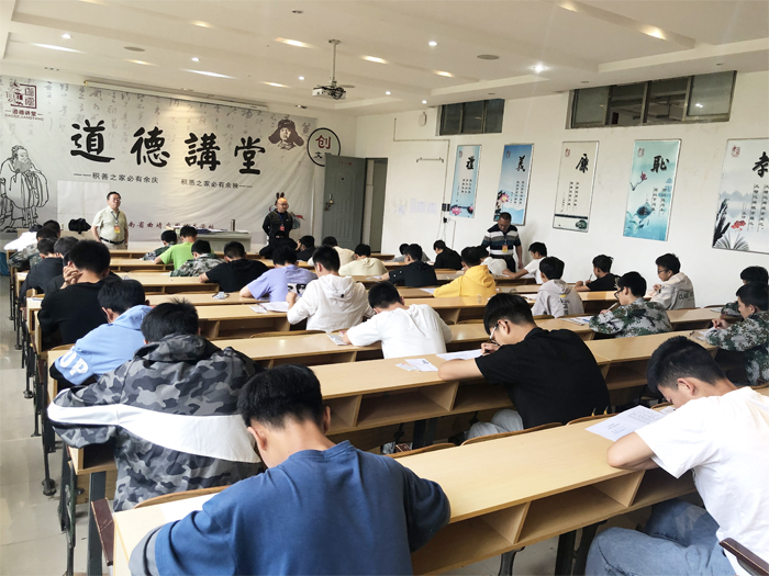 云南省统一职业技能鉴定考试在我校顺利进行