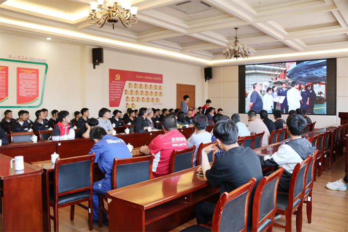 学校组织召开汽车专业现代学徒制&ldquo;校企深度融合&rdquo;工作推进会