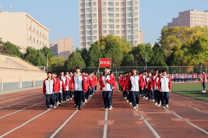 学生方队.jpg